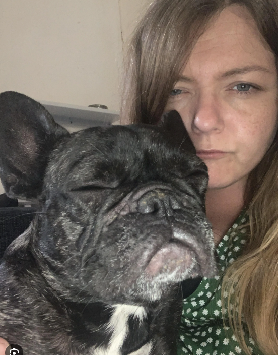 Foto de cliente con su perro
